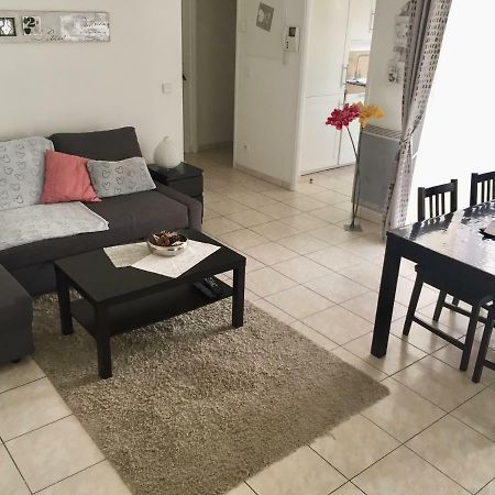 Julie'S Apartment Disneyland 세리스 외부 사진